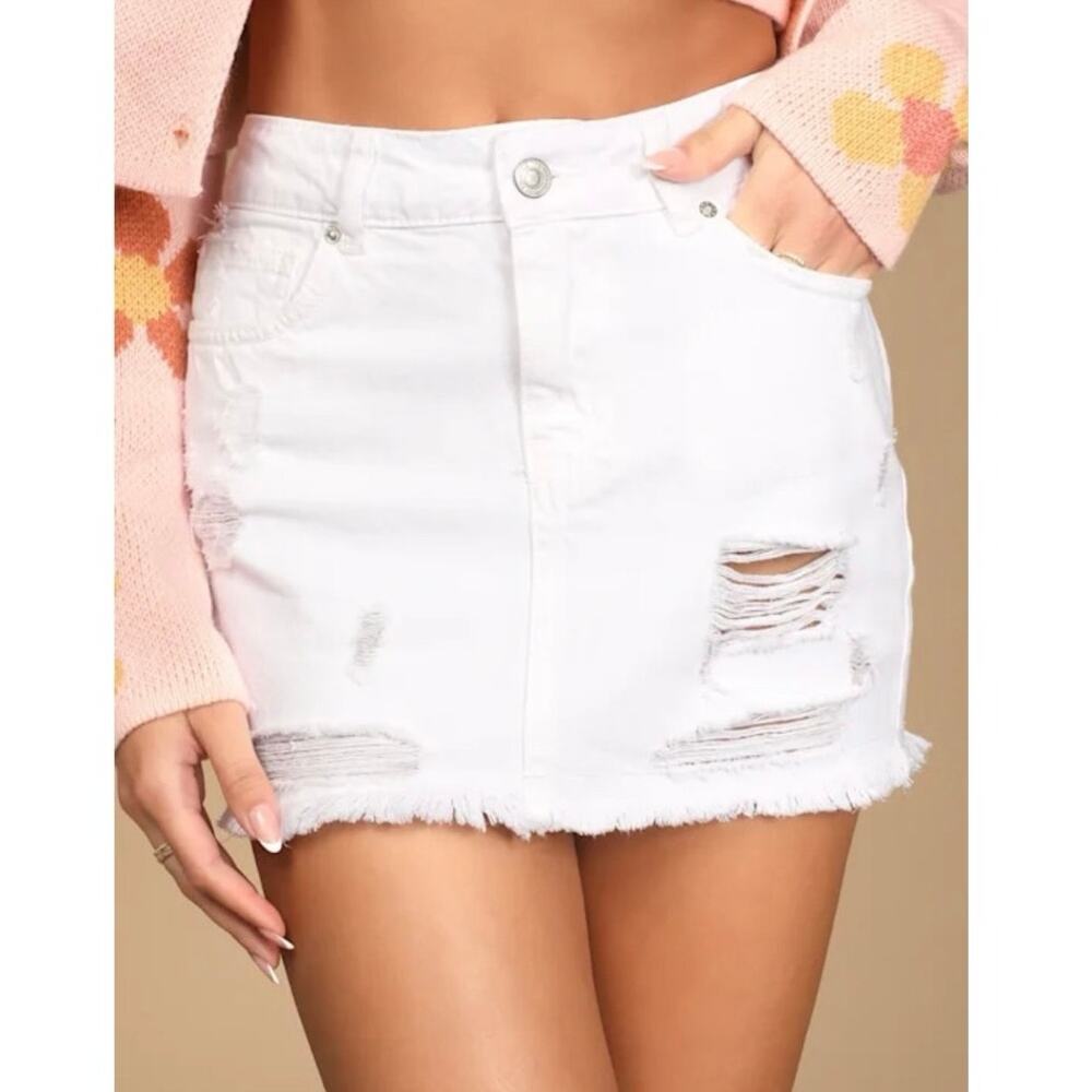 NWT Womens We the Free Out of Ordinary White Distressed Denim Mini Skirt Size 10
